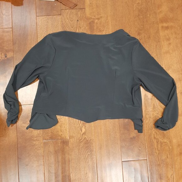 Picadilly ruffle shrug made in Canada - Picture 8 of 12